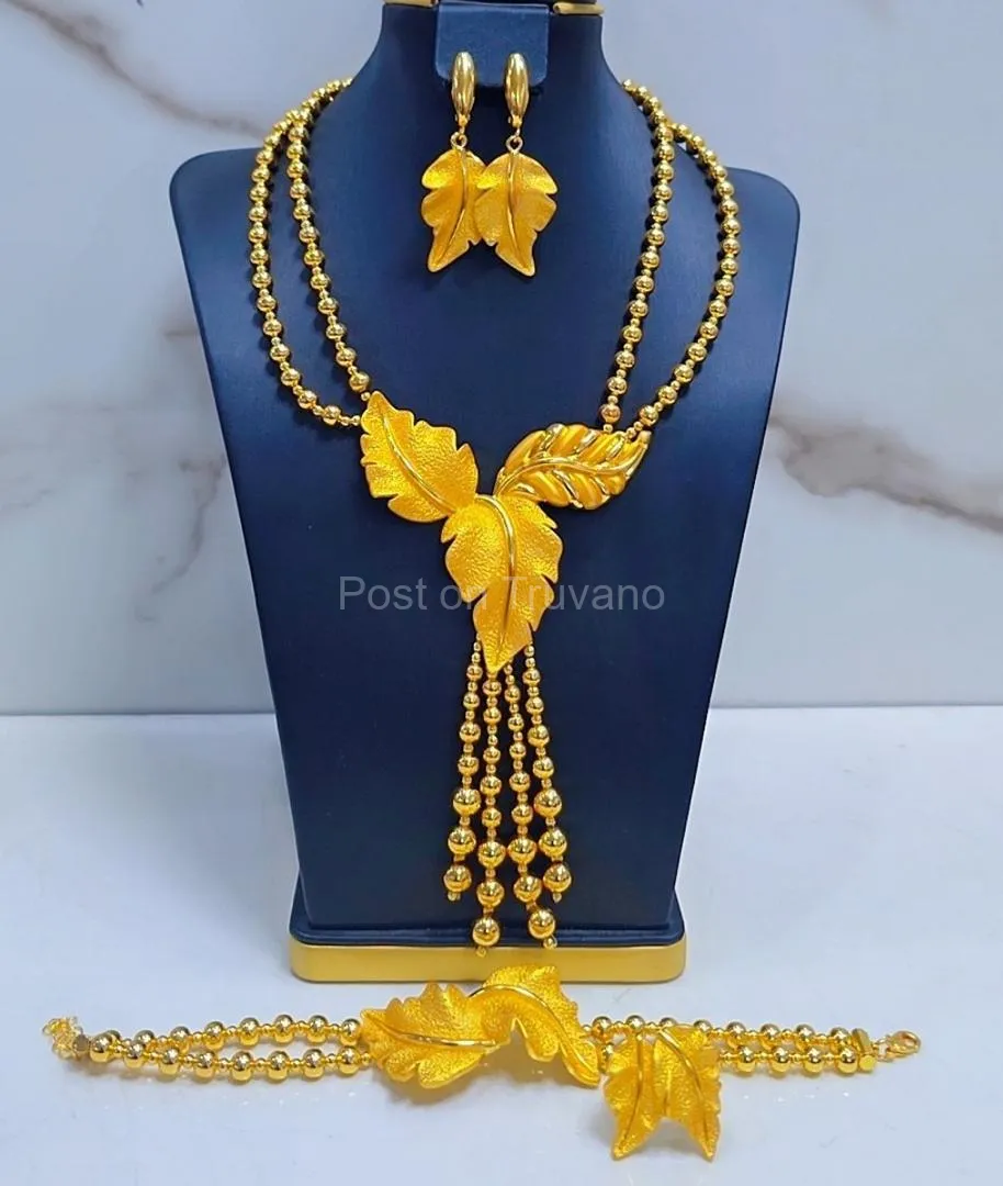 Tri-color gold leaf jewelry set.