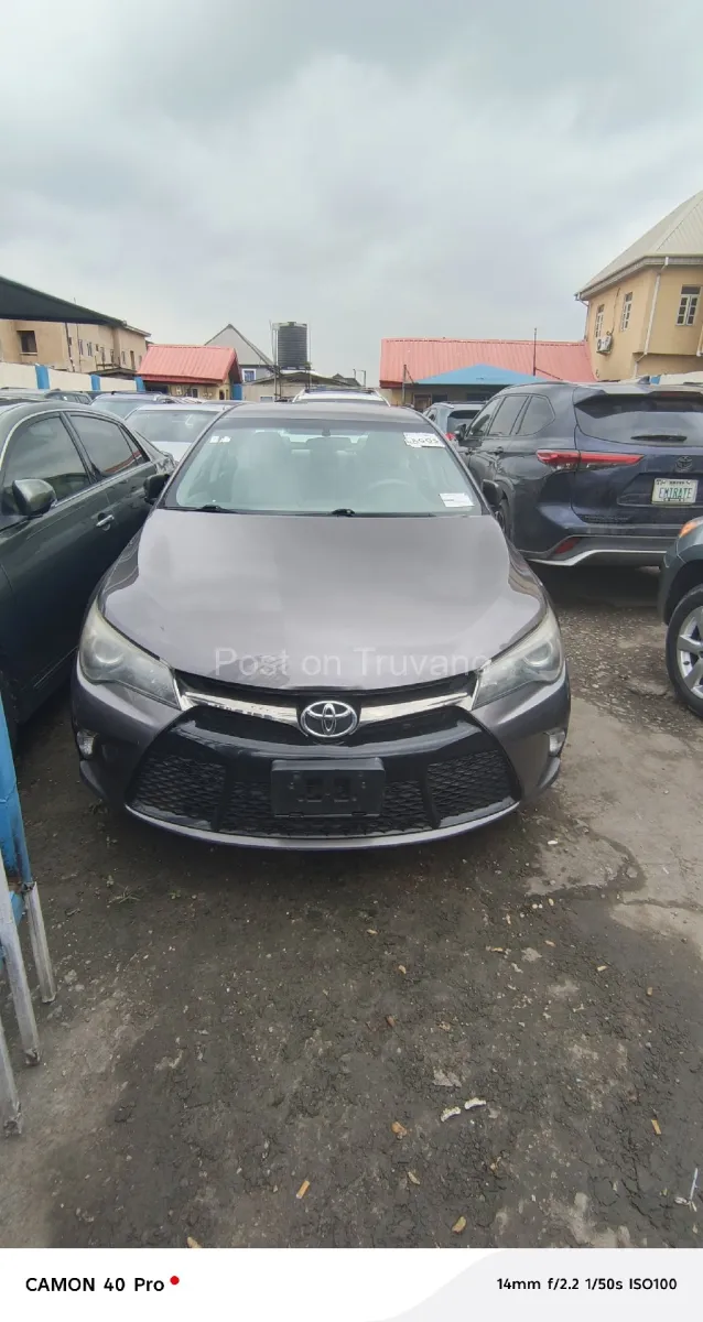 Toyota Camry 2015